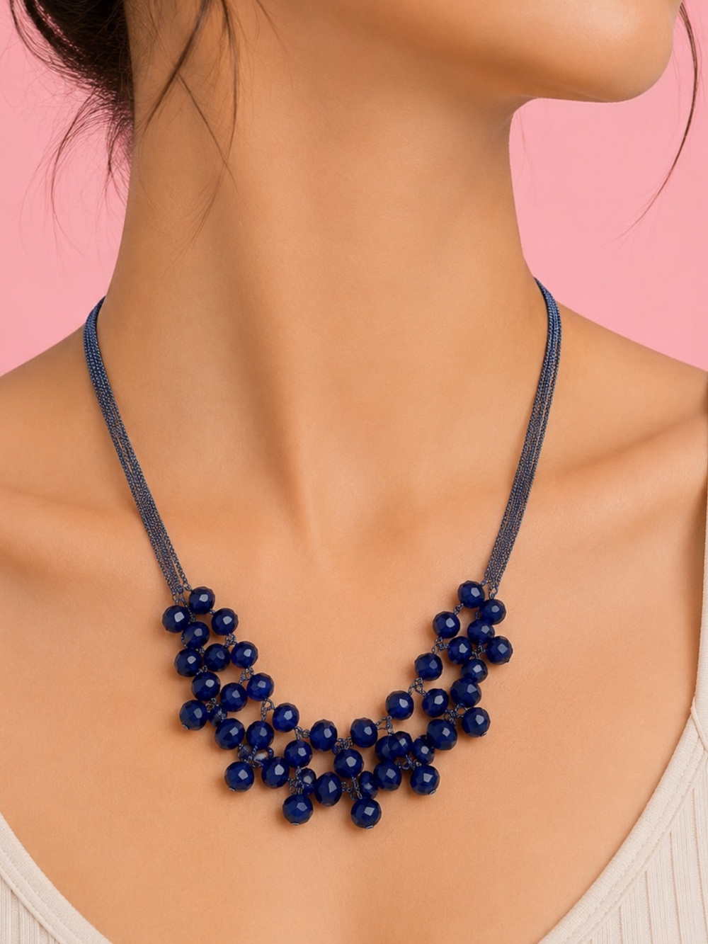 Necklace in black beads with Gummetal grey chain